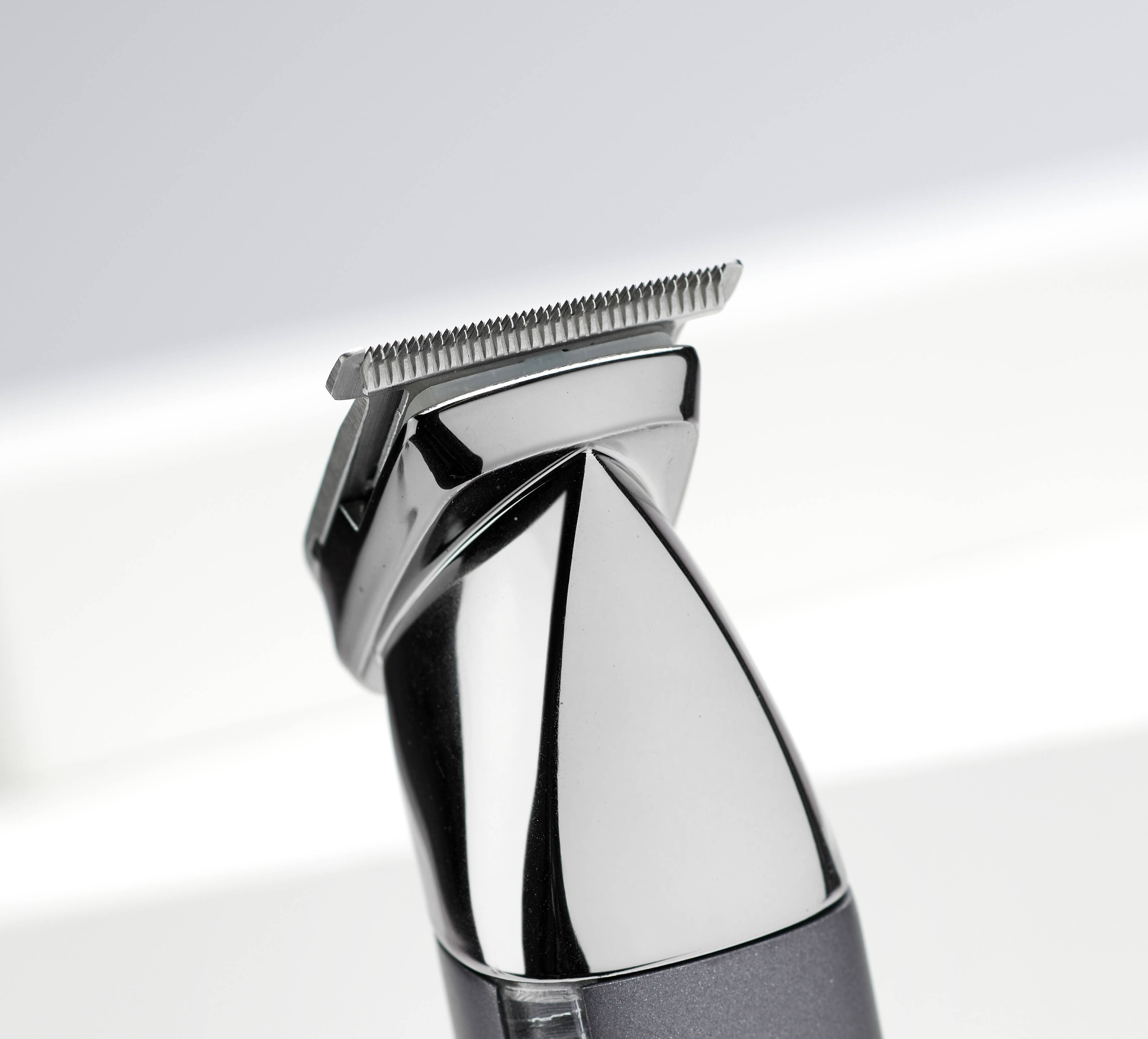 Multitrimmer 15 en 1 Super-X Metal Series Sans Fil 